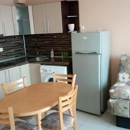 Apartment Двустаен Апартамент До Плажа Срещу Санаториума